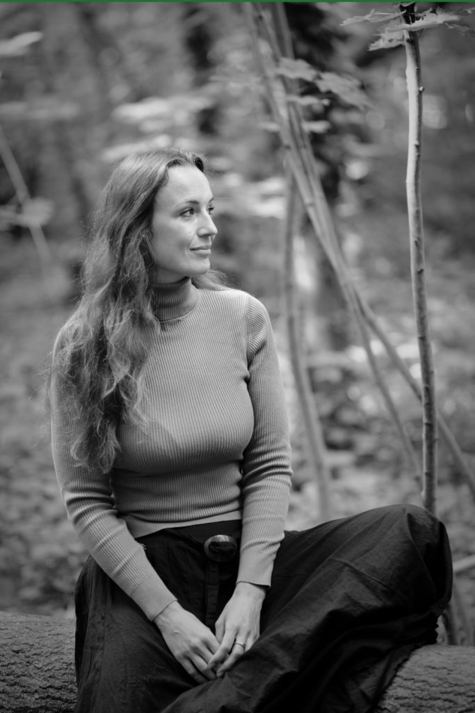 Psychologin Tanja Mysicka in der Natur